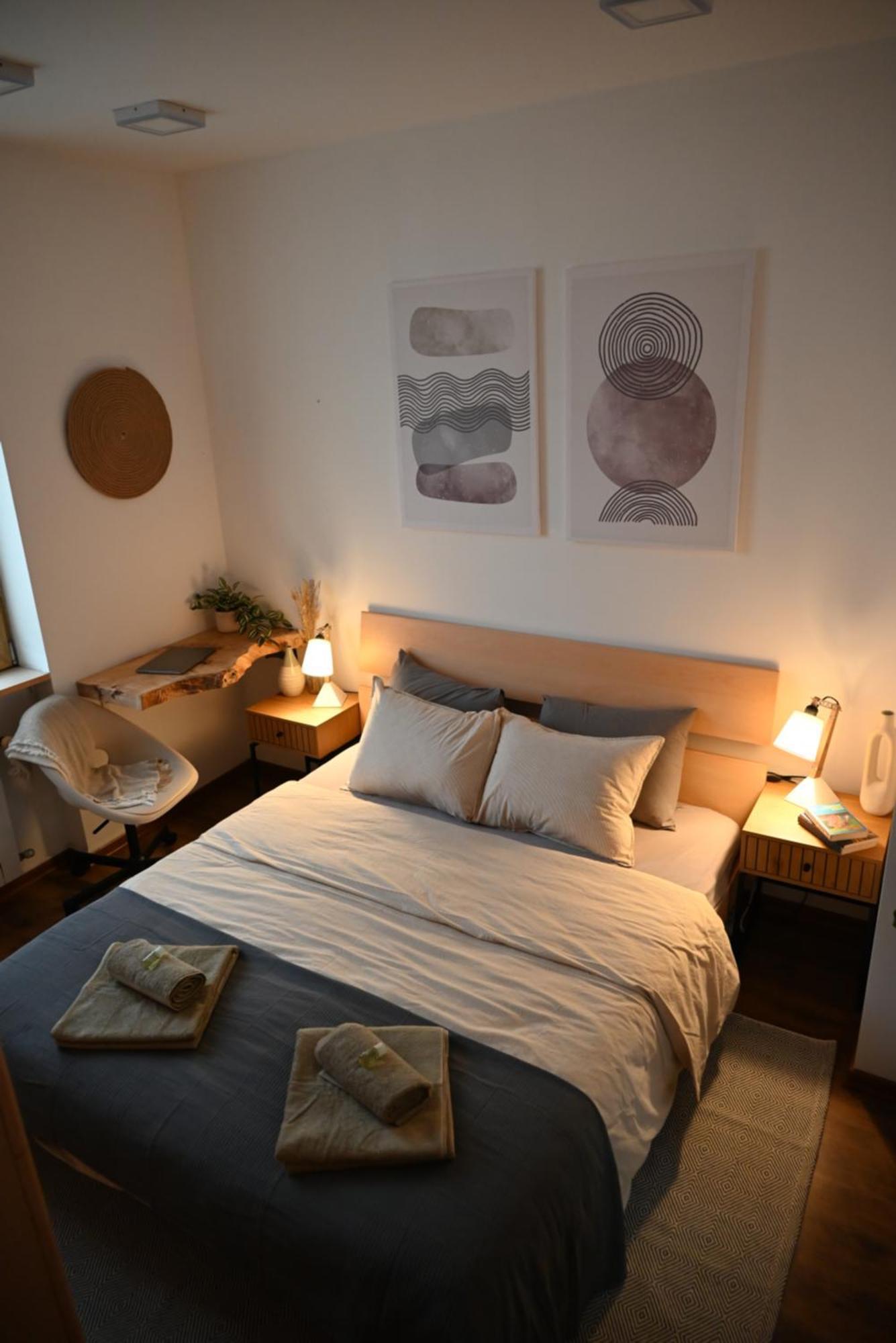 Slaveykov Sqr Urbanlux Topcentre 2bdr Free Parking * Sofia