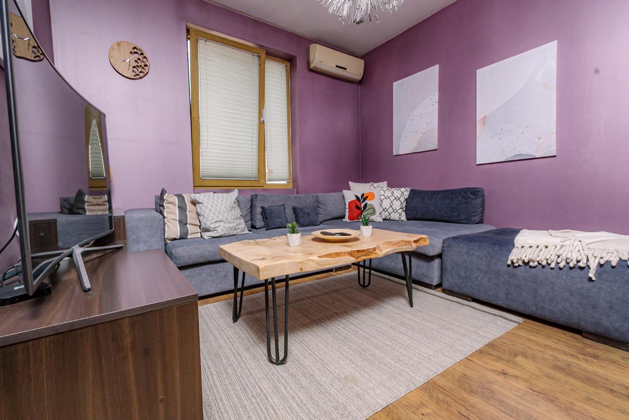 Slaveykov Sqr Urbanlux Topcentre 2bdr Free Parking Apartment
